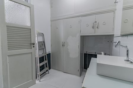 Apartamento à venda com 120m², 3 quartos e 1 vagaBanheiro de Serviço