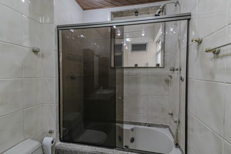 Apartamento à venda com 120m², 3 quartos e 1 vagaBanheiro Social