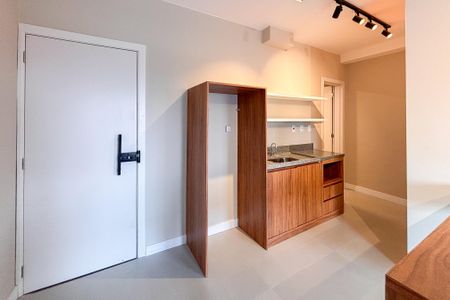 Cozinha de apartamento à venda com 1 quarto, 32m² em Chácara Seis de Outubro, São Paulo