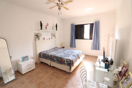 Casa à venda com 232m², 3 quartos e 3 vagasSuíte 1