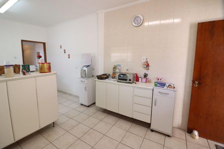 Casa à venda com 232m², 3 quartos e 3 vagasCozinha