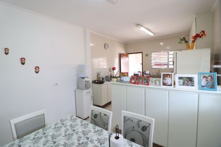 Casa à venda com 232m², 3 quartos e 3 vagasCozinha