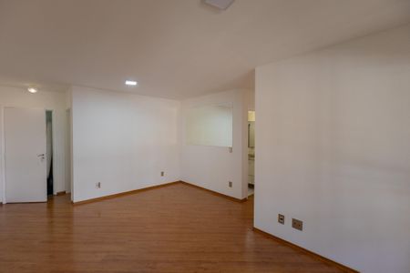 Sala de apartamento à venda com 3 quartos, 82m² em Jardim Santa Cruz (campo Grande), São Paulo