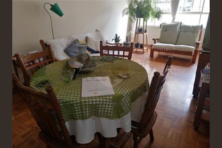 Apartamento à venda com 107m², 2 quartos e sem vaga