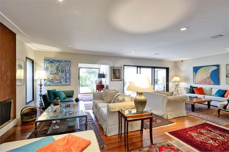 Casa à venda com 3 quartos, 304m² em Granja Julieta, São Paulo