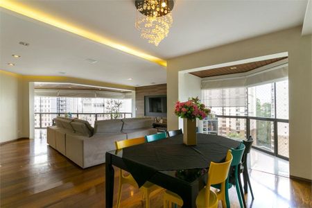 Apartamento à venda com 4 quartos, 216m² em Jardim Fonte do Morumbi, São Paulo