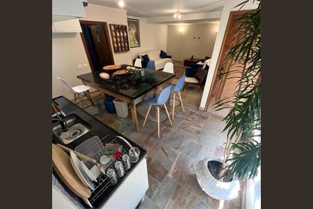 Casa à venda com 8 quartos, 395m² em Vila Campo Grande, São Paulo