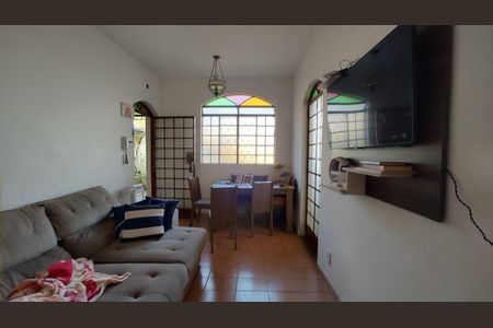 Casa à venda com 5 quartos, 312m² em João Pinheiro, Belo Horizonte