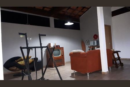 Casa à venda com 5 quartos, 300m² em Dom Bosco, Belo Horizonte