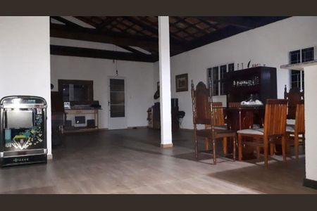 Casa à venda com 5 quartos, 300m² em Dom Bosco, Belo Horizonte