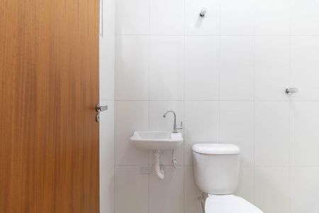 Casa de condomínio à venda com 60m², 2 quartos e 1 vagaBanheiro da Suíte 2