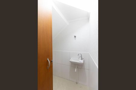 Casa de condomínio à venda com 60m², 2 quartos e 1 vagaLavabo