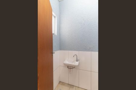 Casa de condomínio à venda com 55m², 2 quartos e 1 vaga Casa de condomínio à venda com 55m², 2 quartos e 1 vagaBanheiro da Garagem