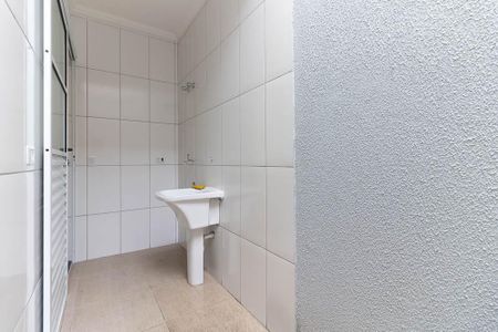 Casa de condomínio à venda com 55m², 2 quartos e 1 vaga Casa de condomínio à venda com 55m², 2 quartos e 1 vagaLavanderia