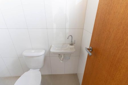 Casa de condomínio à venda com 55m², 2 quartos e 1 vagaBanheiro da Suíte 2