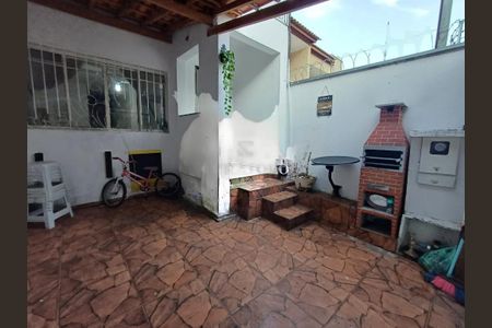 Casa à venda com 89m², 2 quartos e 1 vaga