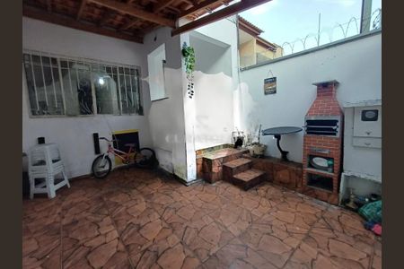 Casa à venda com 89m², 2 quartos e 1 vaga