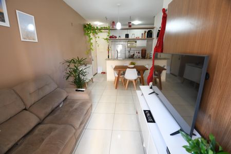 Apartamento à venda com 77m², 2 quartos e 1 vagaSala