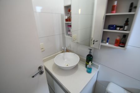 Apartamento à venda com 77m², 2 quartos e 1 vagaBanheiro da Suíte