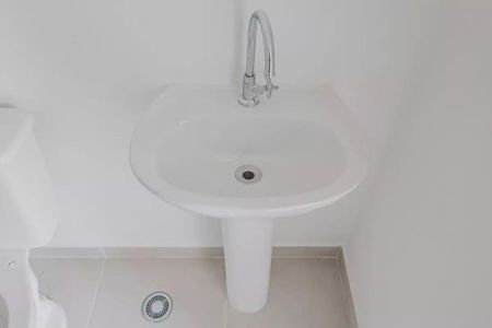 Banheiro de apartamento à venda com 1 quarto, 25m² em Pinheiros, São Paulo