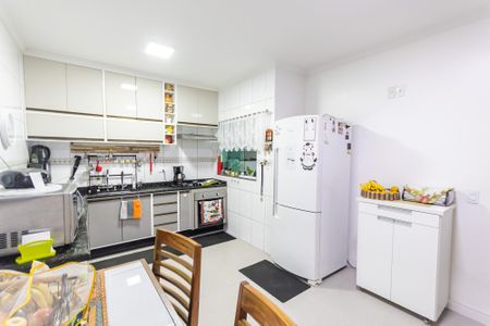 Apartamento à venda com 90m², 3 quartos e 2 vagas Apartamento à venda com 90m², 3 quartos e 2 vagasCozinha