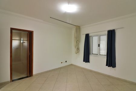 Casa de condomínio para alugar com 642m², 3 quartos e 6 vagasSuíte 4