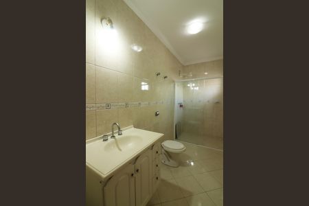 Casa de condomínio para alugar com 642m², 3 quartos e 6 vagasSuíte 4 Banheiro