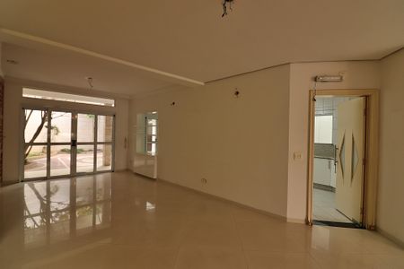 Casa de condomínio para alugar com 642m², 3 quartos e 6 vagasSala 2