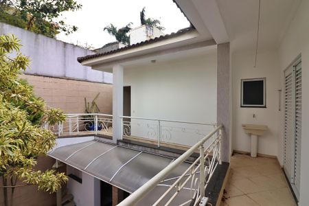 Casa de condomínio para alugar com 642m², 3 quartos e 6 vagasSuíte 2 Sacada