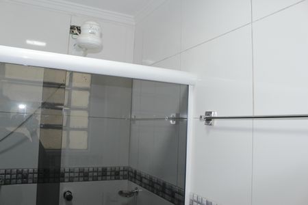 Banheiro de kitnet/studio para alugar com 1 quarto, 30m² em Higienópolis, São Paulo