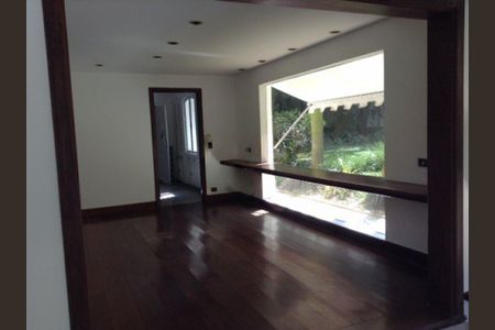 Casa à venda com 4 quartos, 500m² em Campo Belo, São Paulo