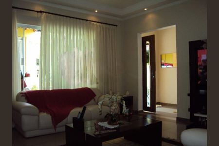 Casa à venda com 3 quartos, 230m² em Jardim Consorcio, São Paulo