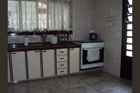 Casa à venda com 3 quartos, 230m² em Jardim Consorcio, São Paulo