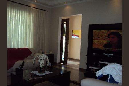 Casa à venda com 3 quartos, 230m² em Jardim Consorcio, São Paulo