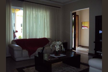 Casa à venda com 3 quartos, 230m² em Jardim Consorcio, São Paulo