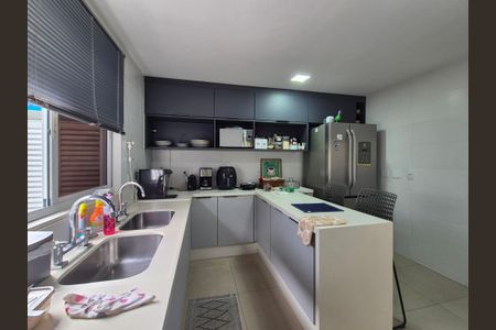 Casa de condomínio à venda com 180m², 3 quartos e 3 vagasCozinha