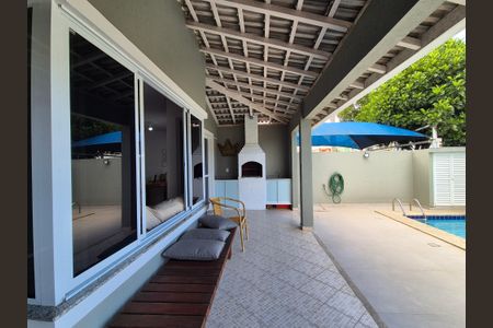 Casa de condomínio à venda com 180m², 3 quartos e 3 vagasVaranda gourmet