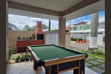 Casa de condomínio à venda com 180m², 3 quartos e 3 vagasÁrea comum