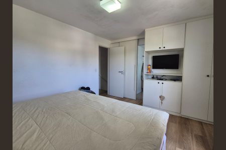 Casa de condomínio à venda com 180m², 3 quartos e 3 vagasSuíte 1