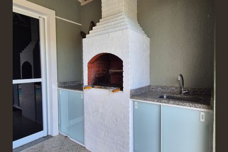 Casa de condomínio à venda com 180m², 3 quartos e 3 vagasVaranda gourmet