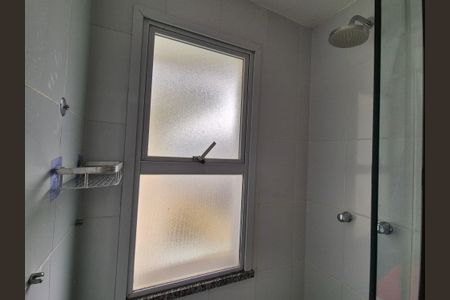 Casa de condomínio à venda com 180m², 3 quartos e 3 vagasBanheiro canadense