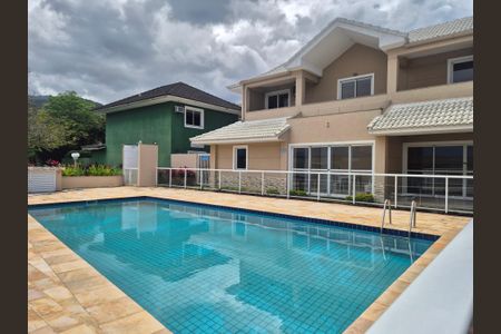 Casa de condomínio à venda com 180m², 3 quartos e 3 vagasÁrea comum