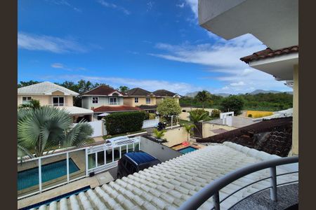 Casa de condomínio à venda com 180m², 3 quartos e 3 vagasVaranda Suíte 1