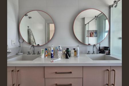 Casa de condomínio à venda com 180m², 3 quartos e 3 vagasBanheiro da Suíte 1