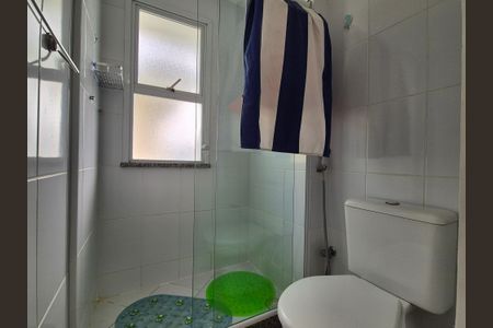 Casa de condomínio à venda com 180m², 3 quartos e 3 vagasBanheiro canadense