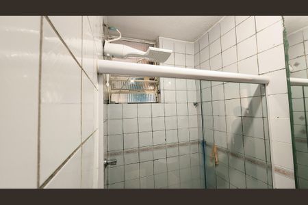 Banheiro de apartamento à venda com 2 quartos, 46m² em Morada das Vinhas, Jundiaí