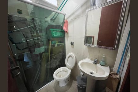 Casa à venda com 220m², 3 quartos e 5 vagas Casa à venda com 220m², 3 quartos e 5 vagasBanheiro 2