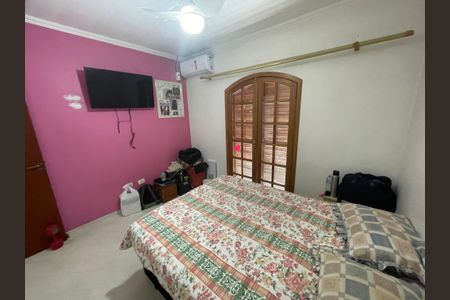 Casa à venda com 220m², 3 quartos e 5 vagas Casa à venda com 220m², 3 quartos e 5 vagasQuarto 2