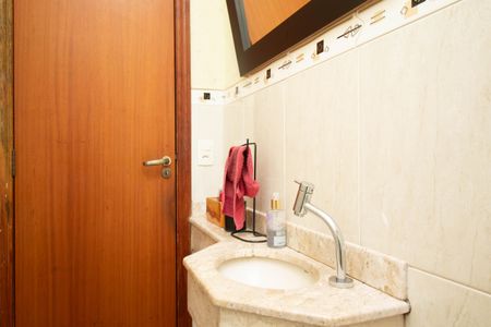 Casa à venda com 220m², 3 quartos e 5 vagasLavabo