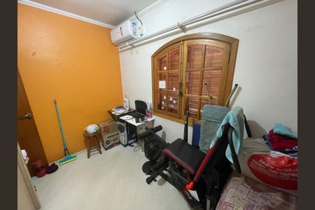 Casa à venda com 220m², 3 quartos e 5 vagas Casa à venda com 220m², 3 quartos e 5 vagasQuarto 1